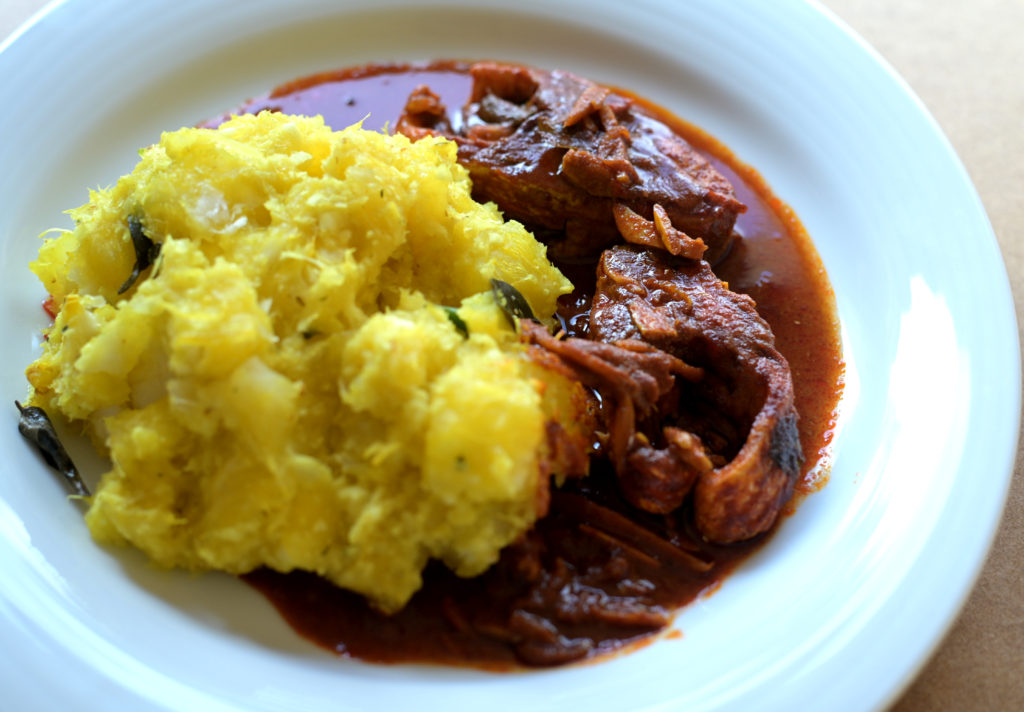 Spicy Fish Curry | Kappa Puzhukku | Kerala Nadan Fish Curry | Mashed Cassava | Mulakitta Curry – of Flavours